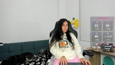 Snapshot of _megganjobs chatting on 11/01/25, 09:55 Juli online show from 11/01/25, 09:55