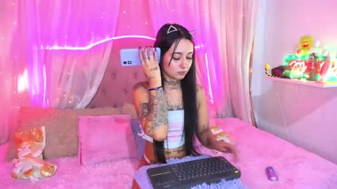 Mia online show from 01/26/25, 08:45