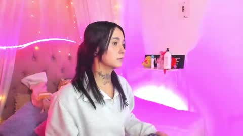 Mia online show from 02/17/25, 10:03