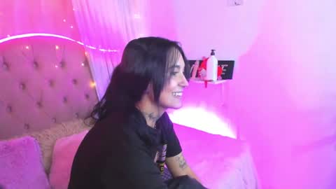 Mia online show from 02/19/25, 01:51