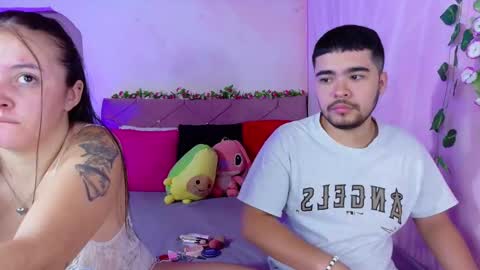  Mia y Mike  online show from 09/23/25, 01:47