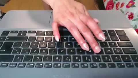 Snapshot of _mia_angel17 chatting on 03/02/25, 11:31 MIA online show from 03/02/25, 11:31