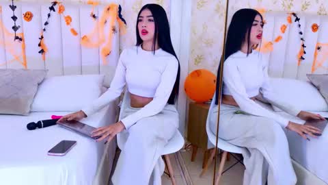 Mia Monroe online show from 10/27/25, 07:51