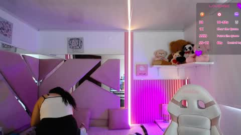  Mia  online show from 10/06/25, 12:24