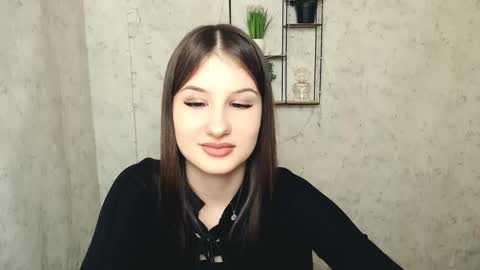 Mia online show from 03/05/25, 05:29