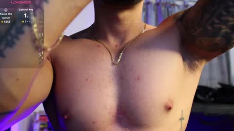 Snapshot of _mikestone chatting on 10/26/25, 12:16 soy mike online show from 10/26/25, 12:16