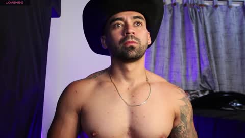 Snapshot of _mikestone chatting on 10/27/25, 01:20 soy mike online show from 10/27/25, 01:20