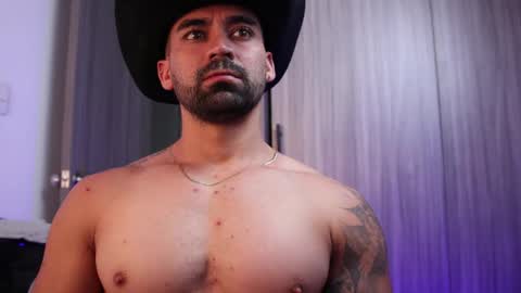 Snapshot of _mikestone chatting on 11/06/25, 02:51 soy mike online show from 11/06/25, 02:51