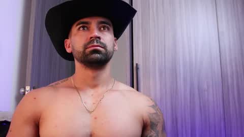 Snapshot of _mikestone chatting on 11/07/25, 11:54 soy mike online show from 11/07/25, 11:54