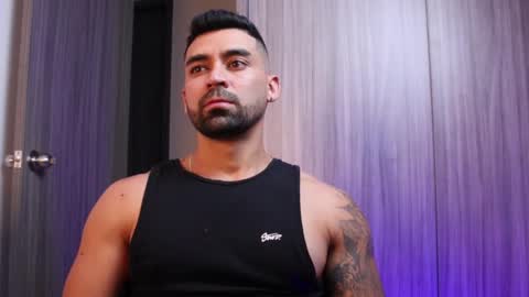 Snapshot of _mikestone chatting on 11/09/25, 01:04 soy mike online show from 11/09/25, 01:04