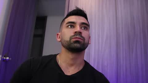 Snapshot of _mikestone chatting on 11/17/25, 11:10 soy mike online show from 11/17/25, 11:10