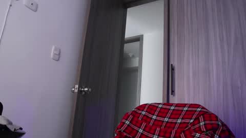 Snapshot of _mikestone chatting on 11/18/25, 01:04 soy mike online show from 11/18/25, 01:04