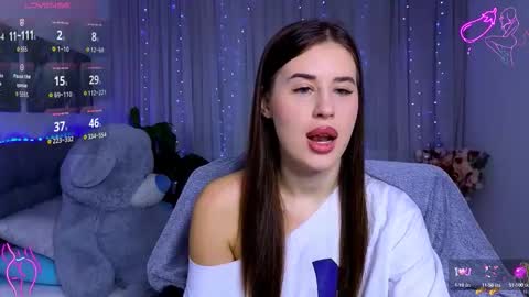 Snapshot of _mila__aa chatting on 10/07/25, 09:01 Milana online show from 10/07/25, 09:01