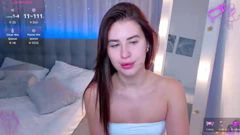 Snapshot of _mila__aa chatting on 11/18/25, 09:08 Milana online show from 11/18/25, 09:08