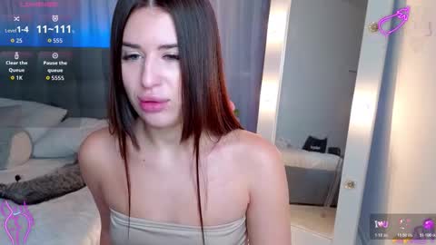 Snapshot of _mila__aa chatting on 11/30/25, 09:41 Milana online show from 11/30/25, 09:41