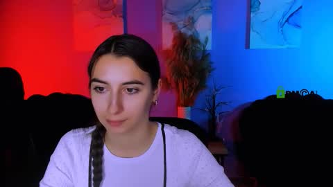 Snapshot of _mila_fire chatting on 12/15/25, 09:57 your Mila online show from 12/15/25, 09:57