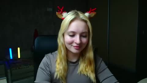 Snapshot of _mila_la_ chatting on 01/16/26, 02:54 Melanie online show from 01/16/26, 02:54