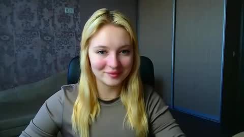 Snapshot of _mila_la_ chatting on 02/09/26, 11:47 Melanie online show from 02/09/26, 11:47