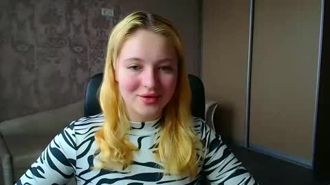 Snapshot of _mila_la_ chatting on 02/26/26, 10:47 Melanie online show from 02/26/26, 10:47