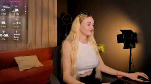 Mila online show from 06/21/26, 08:55