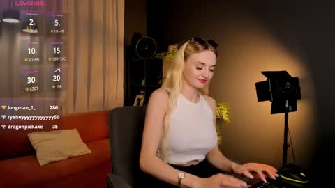 Mila online show from 06/22/26, 03:25