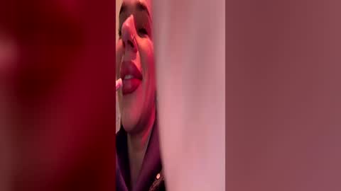 AstrideVonTeese online show from 06/13/26, 07:56