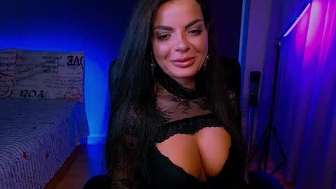Milani online show from 10/24/25, 05:42