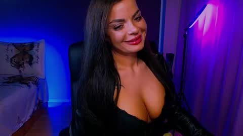 Milani online show from 12/19/25, 06:37