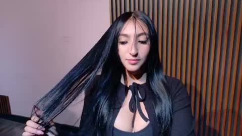 Call me Miley  online show from 06/12/26, 08:41
