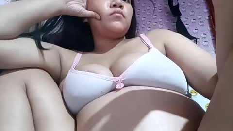 _milkytitsmomxx_ online show from 03/10/25, 04:57