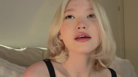 Snapshot of _milli_sun chatting on 01/15/26, 05:12 Kim online show from 01/15/26, 05:12