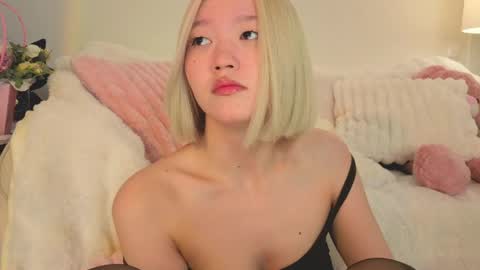 Snapshot of _milli_sun chatting on 04/25/26, 05:10 Kim online show from 04/25/26, 05:10
