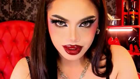 Snapshot of _ministryofsin_ chatting on 02/23/26, 06:49 Raven Strauss online show from 02/23/26, 06:49