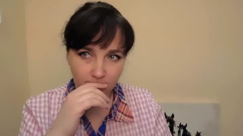Snapshot of _miranda_sun chatting on 12/04/24, 03:32 Miranda online show from 12/04/24, 03:32