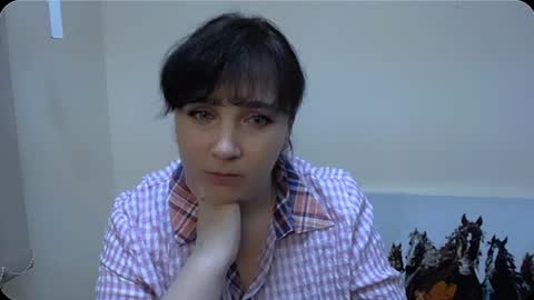 Snapshot of _miranda_sun chatting on 12/23/24, 12:08 Miranda online show from 12/23/24, 12:08
