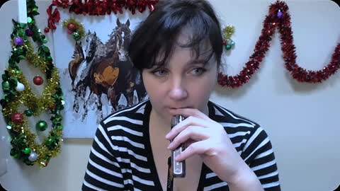 Snapshot of _miranda_sun chatting on 12/28/24, 03:04 Miranda online show from 12/28/24, 03:04