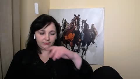 Snapshot of _miranda_sun chatting on 02/28/25, 02:42 Miranda online show from 02/28/25, 02:42
