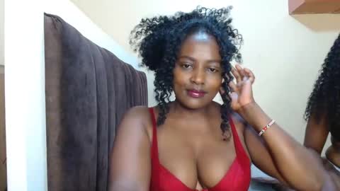 Snapshot of _mireh chatting on 10/10/25, 09:08 mireh online show from 10/10/25, 09:08