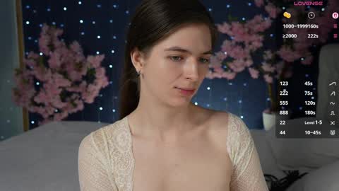Snapshot of _mirror_girl chatting on 04/09/26, 06:19 Victoria online show from 04/09/26, 06:19