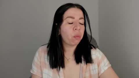 _miss_coco_ online show from 11/03/25, 12:06