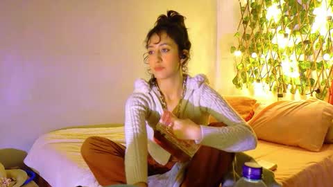 Snapshot of _miss_karoline chatting on 10/21/25, 01:50 karoline uwu online show from 10/21/25, 01:50