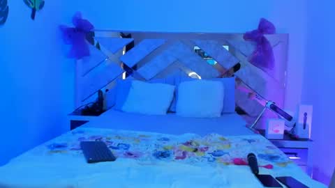 Snapshot of _miss_khloe chatting on 01/10/25, 07:11 Khloe online show from 01/10/25, 07:11