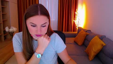 Mia online show from 10/12/25, 06:12