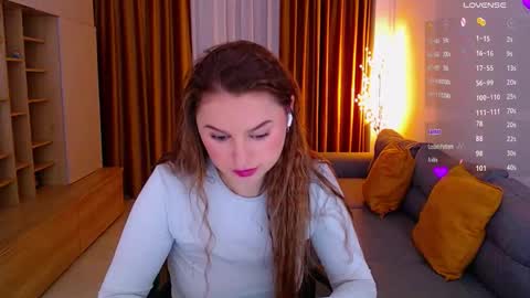 Mia online show from 11/17/25, 06:19