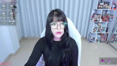 Hanna  Idependent Model   online show from 04/25/26, 04:15