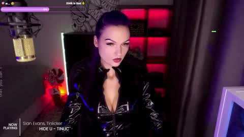 Snapshot of _mistress__ chatting on 12/16/24, 06:38 Mistress Milana online show from 12/16/24, 06:38