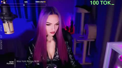 Snapshot of _mistress__ chatting on 02/10/25, 05:09 Mistress Milana online show from 02/10/25, 05:09