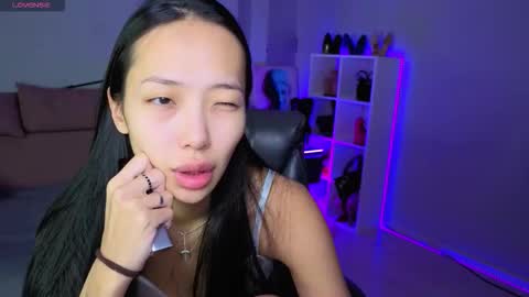 Snapshot of _miura_ chatting on 11/21/25, 12:54 MIURA online show from 11/21/25, 12:54