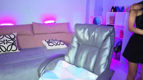 Snapshot of _miura_ chatting on 11/25/25, 01:16 MIURA online show from 11/25/25, 01:16