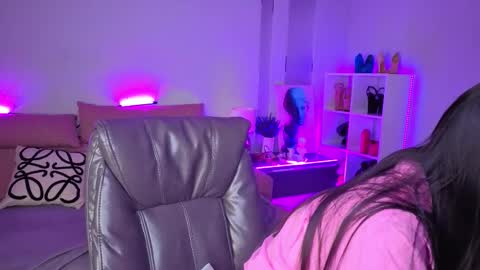 Snapshot of _miura_ chatting on 12/01/25, 12:37 MIURA online show from 12/01/25, 12:37